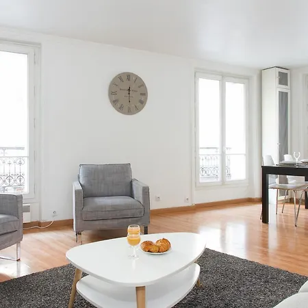 Private Apartment - Louvre - Saint Honore Apartment